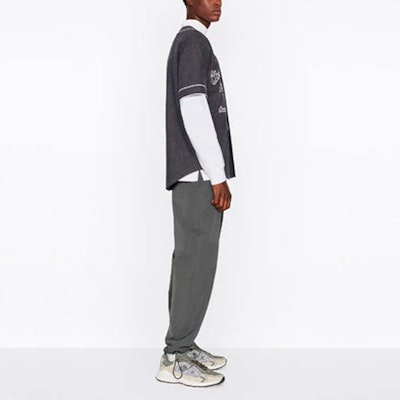 DIOR SS22 Abu-Abu Logo Bordir Kaos Gaya Baseball. 213J530A0663-C883 Details for DIOR SS22 Abu-Abu Logo Bordir Kaos Gaya Baseball. 213J530A0663-C883