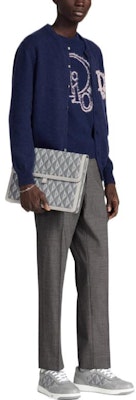 DIOR SS23 Blue Sleeveless Knit Pullover with Logo Crewneck. 313M646AT503-C584 Sizing DIOR SS23 Blue Sleeveless Knit Pullover with Logo Crewneck. 313M646AT503-C584