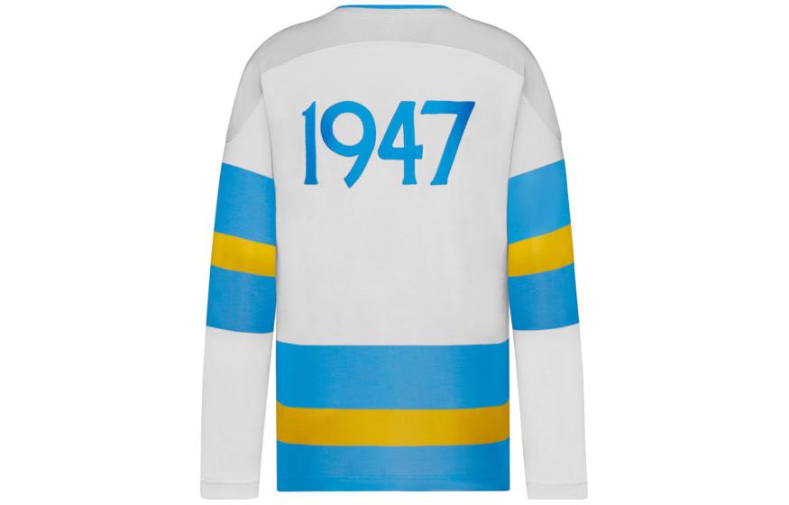 Lookbook DIOR 2023春夏 灰色V領長袖T恤 條紋標誌印花。 293J630A0764-C085