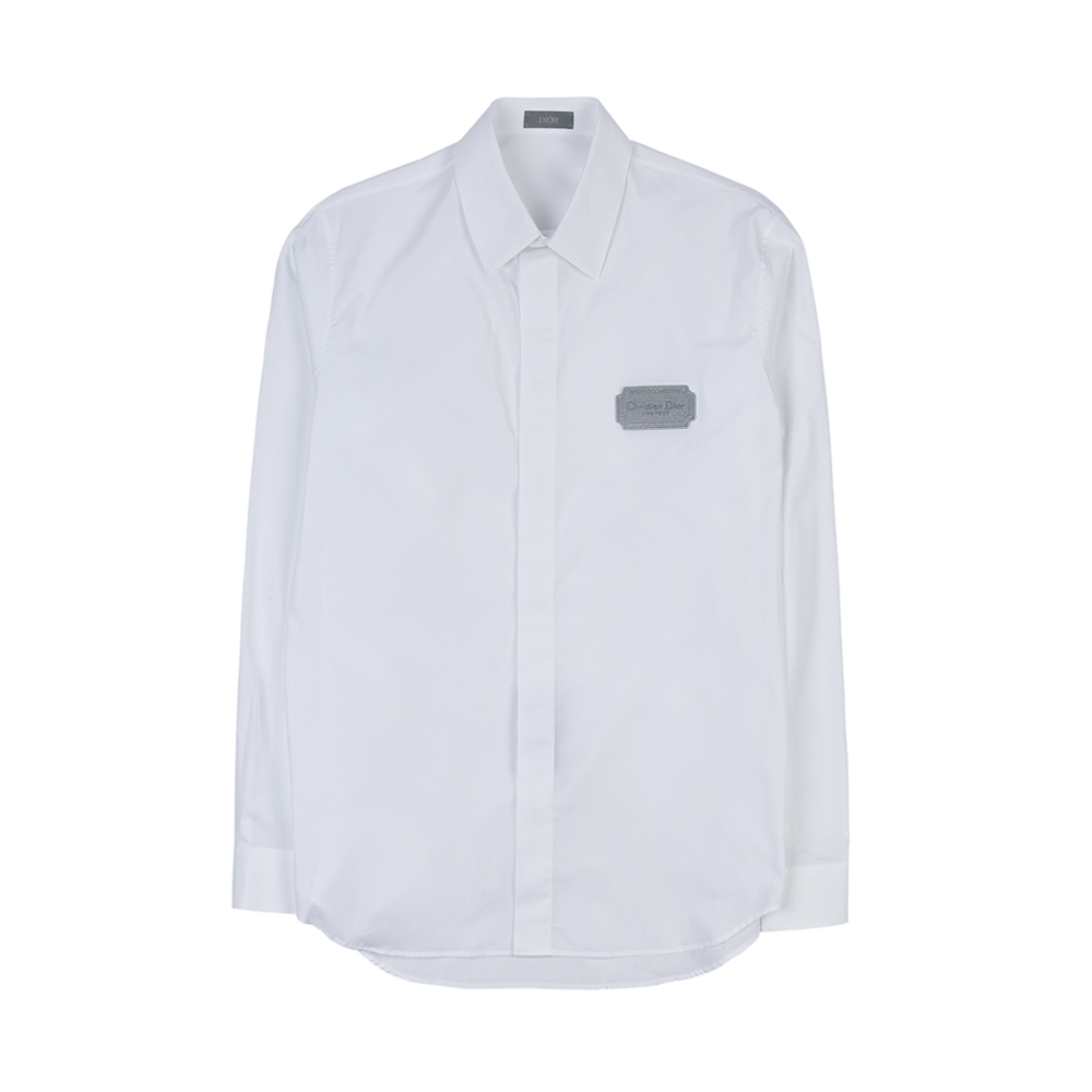 DIOR SS23  White Long Sleeve Loose Fit Shirt with Logo Patch. 313C525A1581-C088