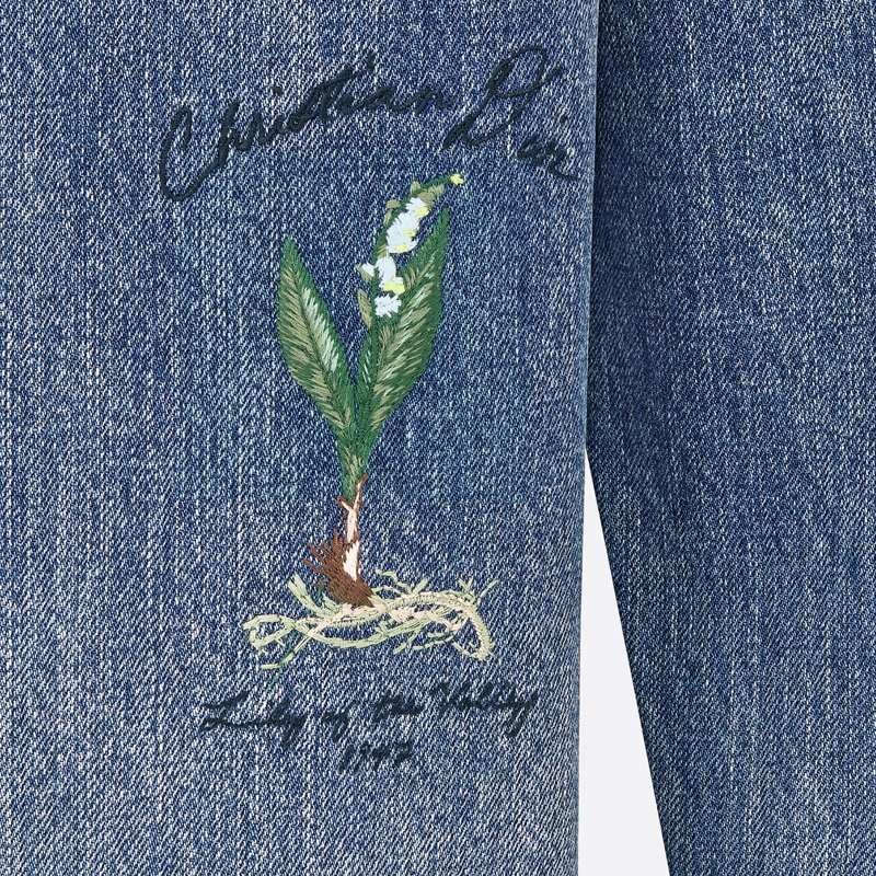 Sizing DIOR SS24 藍色牛仔外套，百合刺繡設計及扣領。 493D587AY552-C588