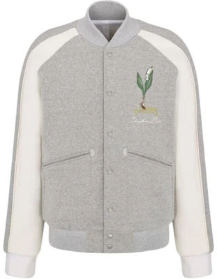 Chaqueta Gris Flor de Lirio Bordada DIOR SS24 de Corte Sencillo. 493J434A0878-C880 Order Chaqueta Gris Flor de Lirio Bordada DIOR SS24 de Corte Sencillo. 493J434A0878-C880