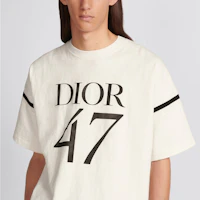 Sizing DIOR SS24 Kaos Putih Lengan Pendek Loose-Fit dengan Cetak Huruf. 413J640A0849-C089