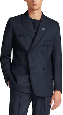 DIOR SS24 Blazer Biru Pria Distressed Badge Double-Breasted. 113C282A6053-C580 Shop DIOR SS24 Blazer Biru Pria Distressed Badge Double-Breasted. 113C282A6053-C580