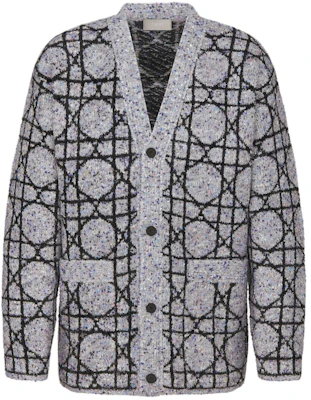 DIOR SS24 Gris Cannage Cárdigan de Punto con Cuello en V y Manga Larga. 483M232AT804-C889 Order DIOR SS24 Gris Cannage Cárdigan de Punto con Cuello en V y Manga Larga. 483M232AT804-C889