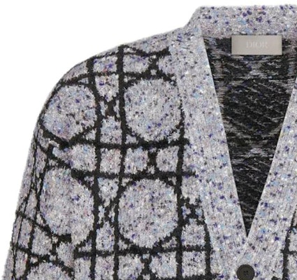 DIOR SS24 Gris Cannage Cárdigan de Punto con Cuello en V y Manga Larga. 483M232AT804-C889 Purchase DIOR SS24 Gris Cannage Cárdigan de Punto con Cuello en V y Manga Larga. 483M232AT804-C889