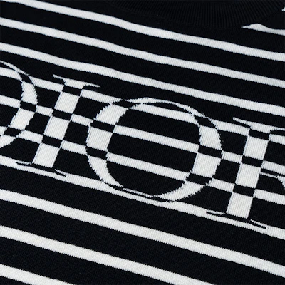DIOR Kaos Longgar Logo Garis Navy Blue 183M647AT234-C580 Details for DIOR Kaos Longgar Logo Garis Navy Blue 183M647AT234-C580