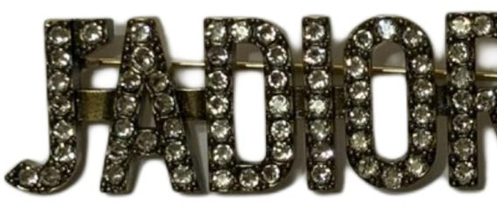 ディオール スワロフスキークリスタル ロゴブローチ ユニセックス カップル ゴールド V0641ADRCY908U Shop ディオール スワロフスキークリスタル ロゴブローチ ユニセックス カップル ゴールド V0641ADRCY908U