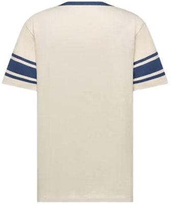 디올 티어스 SS23 로고 프린트 화이트 남성 반팔 티셔츠. 393J696F0849-C088 Lookbook 디올 티어스 SS23 로고 프린트 화이트 남성 반팔 티셔츠. 393J696F0849-C088