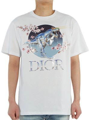 DIOR Putih Sakura Dinosaur Cetakan Crewneck T-Shirt - Ketibaan Baru 933J602B0533-085 Details for DIOR Putih Sakura Dinosaur Cetakan Crewneck T-Shirt - Ketibaan Baru 933J602B0533-085