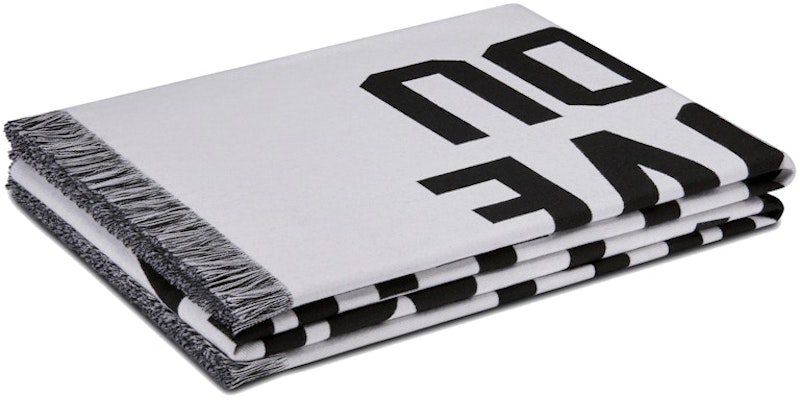 Dior x Cactus Jack Blanket White/Black Lookbook Dior x Cactus Jack Blanket White/Black