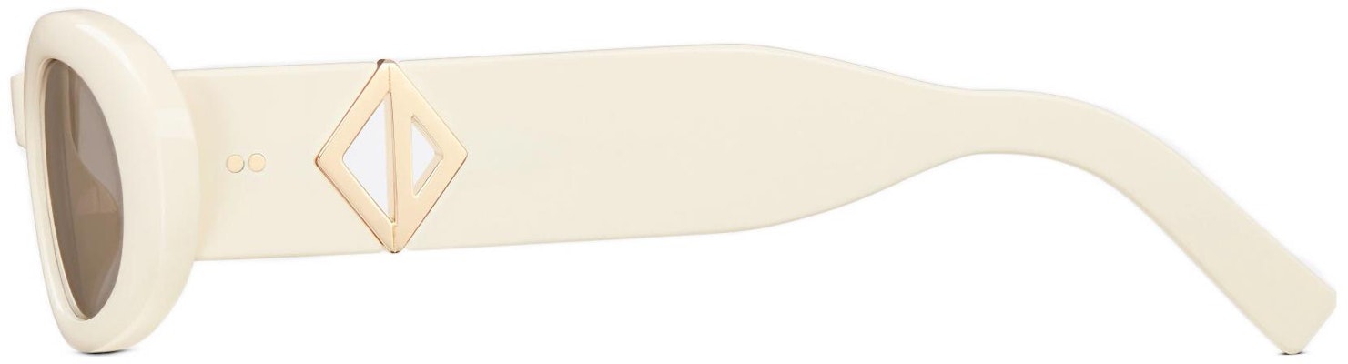 Dior x Cactus Jack CD Diamond R1I Rounded Sunglasses Ivory Lookbook Dior x Cactus Jack CD Diamond R1I Rounded Sunglasses Ivory
