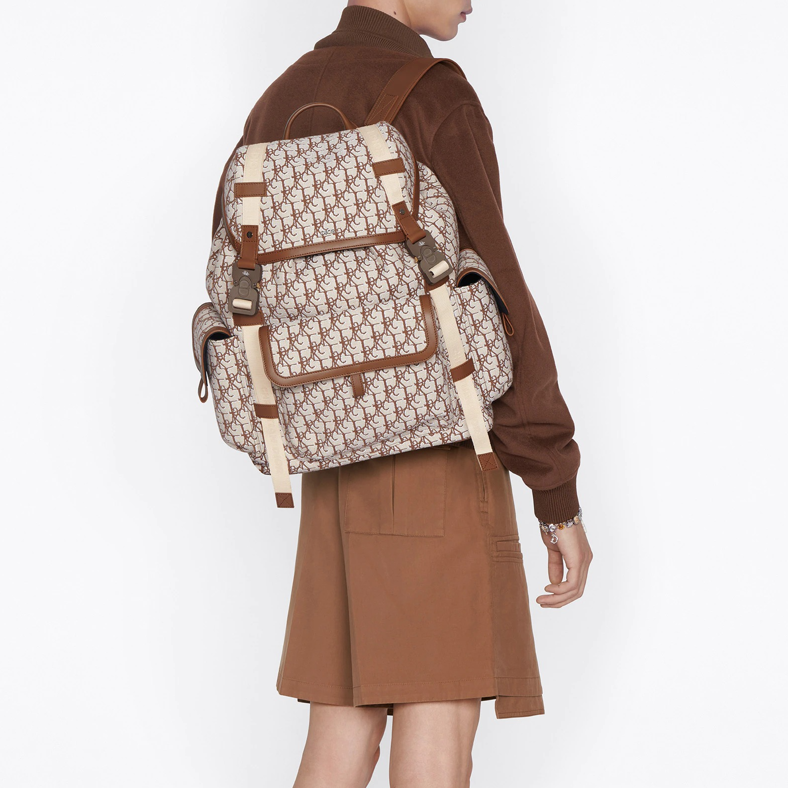 Details for Dior x Cactus Jack 公路旅行咖啡棕背包