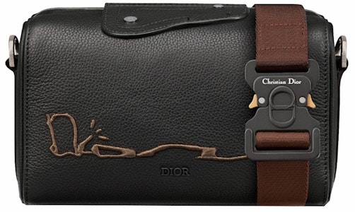 ディオール × CACTUS JACK リンゴット22 バッグ ブラック Buy ディオール × CACTUS JACK リンゴット22 バッグ ブラック