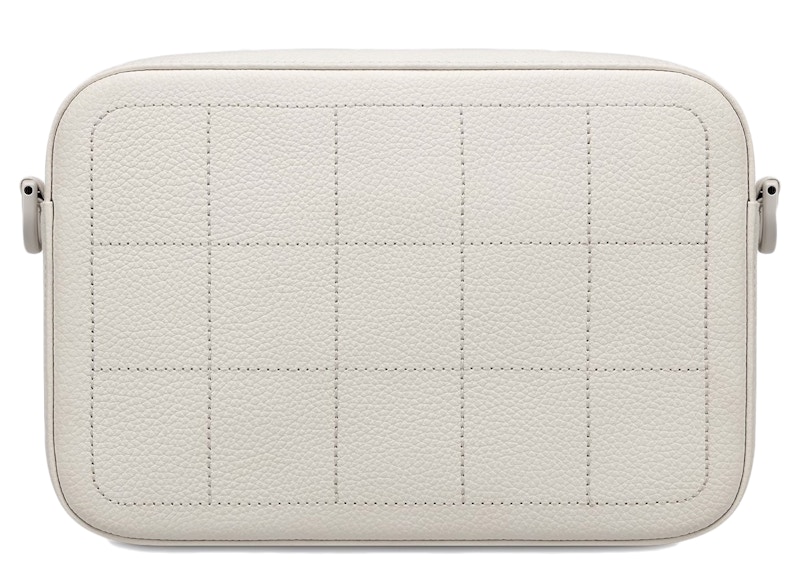 Order Dior x Daniel Arsham Beg Messenger Safari Kulit Anak Lembu Putih