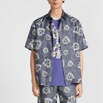 DIOR x Denim Tears FW23 Kemeja Lengan Pendek Logo Cetak Biru 193C545A5931-C585 Shop DIOR x Denim Tears FW23 Kemeja Lengan Pendek Logo Cetak Biru 193C545A5931-C585