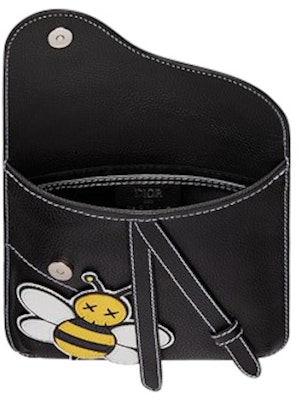 Beg Sandang Dior x Kaws Hitam Order Beg Sandang Dior x Kaws Hitam