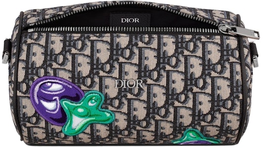 Tas Selempang Dior x Kenny Scharf Roller Beige/Hitam Lookbook Tas Selempang Dior x Kenny Scharf Roller Beige/Hitam