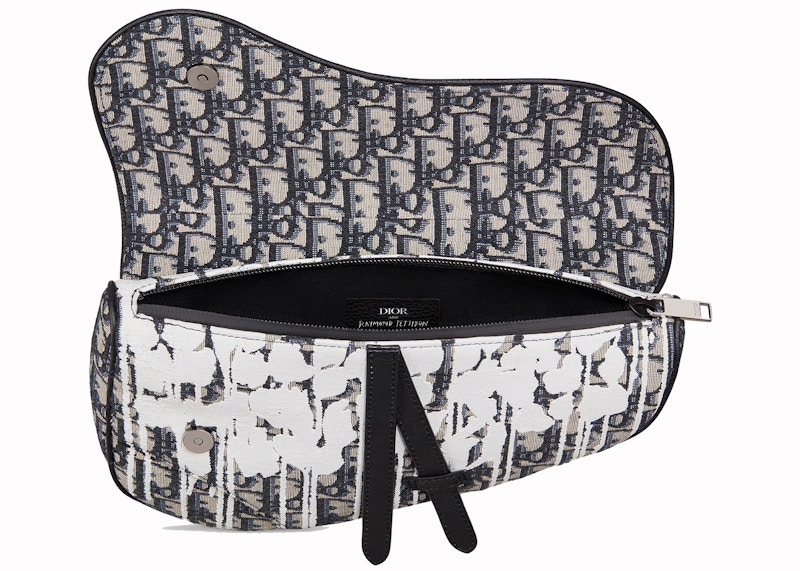 Lookbook Dior x Raymond Pettibon Beg Pelana Corak Oblique Putih/Hitam