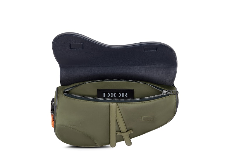 Lookbook Dior×Sacai サドルバッグ オリーブ/ネイビー
