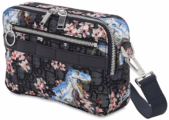 Dior x Sorayama Bandolera Oblique Safari de Nylon Azul Lookbook Dior x Sorayama Bandolera Oblique Safari de Nylon Azul