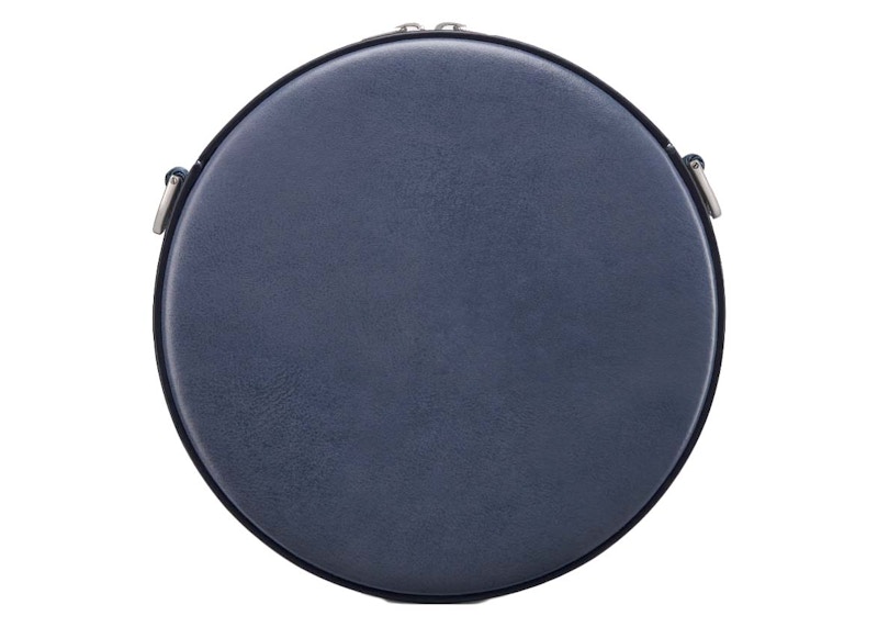 Order Bolso Redondo Azul Dior x Stone Island.