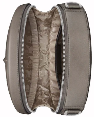 Bolso Redondo Dior x Stone Island Gris Lookbook Bolso Redondo Dior x Stone Island Gris