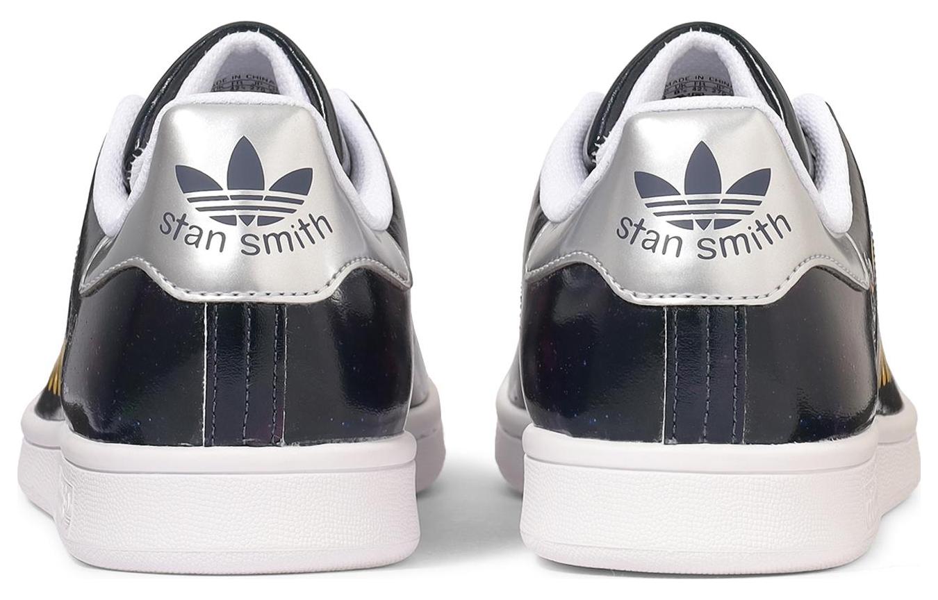 Shop Disney/迪士尼 x adidas originals StanSmith 輕便耐磨防滑 低筒 板鞋 男女款 黑銀色