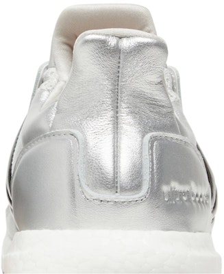 Disney x adidas UltraBoost 1.0 '100th Anniversary' HQ6438 Sizing Disney x adidas UltraBoost 1.0 '100th Anniversary' HQ6438