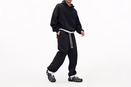 Order 迪士尼 x Crocs 經典洞洞鞋『聖誕夜驚魂』 210561-90H