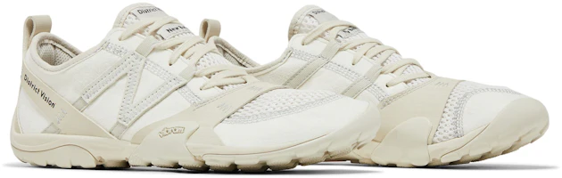 Cheap District Vision x New Balance MT10O ''Cloud Dancer'' in het Nederlands. MT10ODI