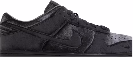 Dover Street Market x Nike Dunk Low 'Hitam Triple' DH2686-002 Order Dover Street Market x Nike Dunk Low 'Hitam Triple' DH2686-002