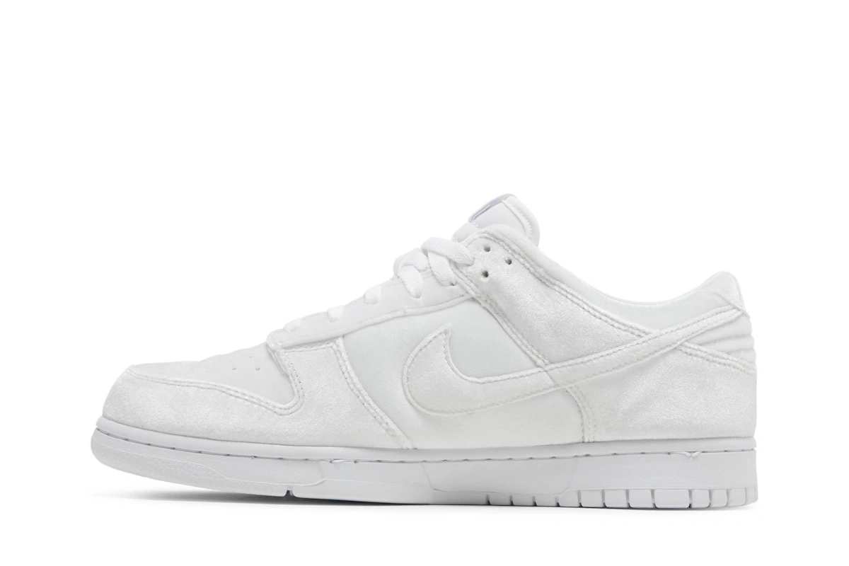 Dover Street Market x Nike Dunk Low 'Triple White' DH2686-100