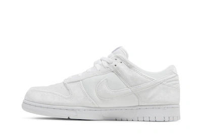 Dover Street Market x Nike Dunk Low 'Triple White' DH2686-100
