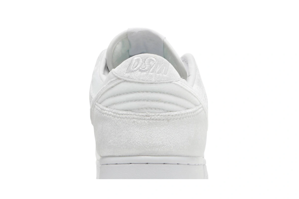 Dover Street Market x Nike Dunk Low 'Triple White' DH2686-100