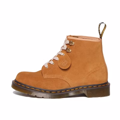 Dr. Martens 101 'Velvet Brown'