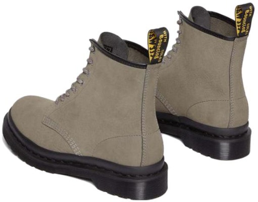 Dr. Martens 1460 'Kelabu Suede Trim yang Selesa' 31129059 Shop Dr. Martens 1460 'Kelabu Suede Trim yang Selesa' 31129059