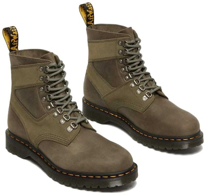 Dr. Martens 1460 'Hijau Zaitun' 27762355 Lookbook Dr. Martens 1460 'Hijau Zaitun' 27762355