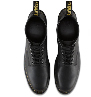 Dr. Martens 1460 Carpathian 'Hitam' 20846001 Shop Dr. Martens 1460 Carpathian 'Hitam' 20846001