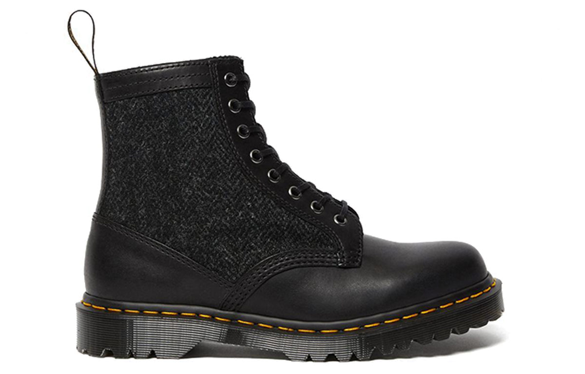 Order Dr. Martens 1460 Harris Tweed 'Black' 26071001