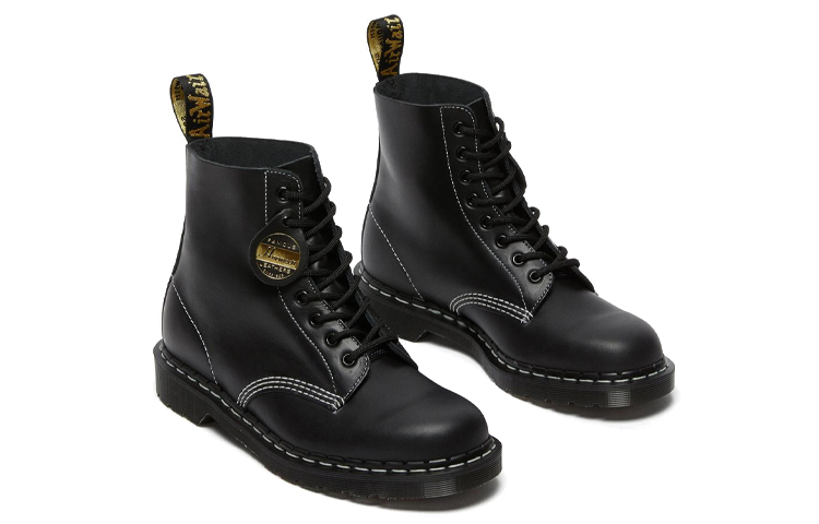 Lookbook Dr. Martens 1460 Pascal Kulit Cavalier 'Hitam' 26713001