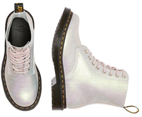 Dr. Martens 1460 Pascal Kulit Metalik Corak Buaya 'Putih' 25724650 Lookbook Dr. Martens 1460 Pascal Kulit Metalik Corak Buaya 'Putih' 25724650