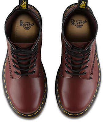 Dr. Martens 1460 Smooth 'Merah Ceri' Sepatu Boots 10072600/11822600 Lookbook Dr. Martens 1460 Smooth 'Merah Ceri' Sepatu Boots 10072600/11822600