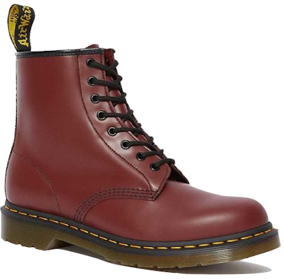 Dr. Martens 1460 Smooth 'Merah Ceri' 11822600 Lookbook Dr. Martens 1460 Smooth 'Merah Ceri' 11822600