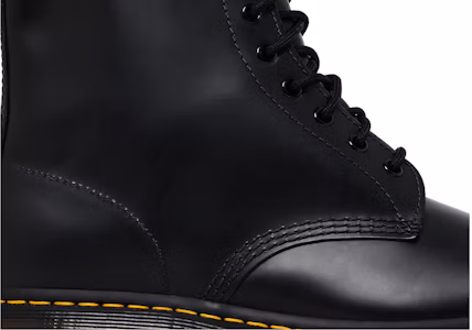 Lookbook Dr. Martens 1460 Bota de Cuero Negro con Cordones 11822006