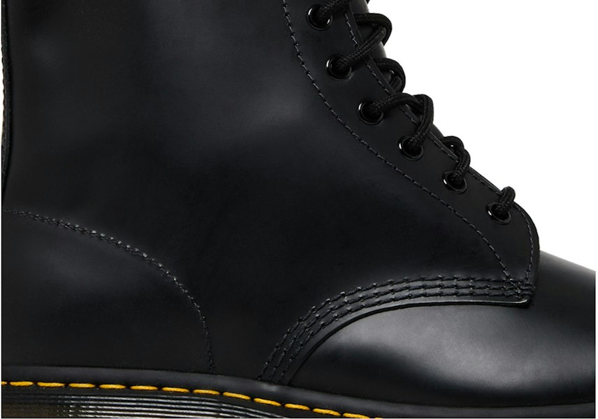 Dr. Martens 1460 But Kulit Licin 'Hitam' 11822006 Lookbook Dr. Martens 1460 But Kulit Licin 'Hitam' 11822006