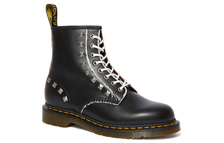 Order Botas Dr. Martens 1460 Stud 8 Negro Unisex 25202001