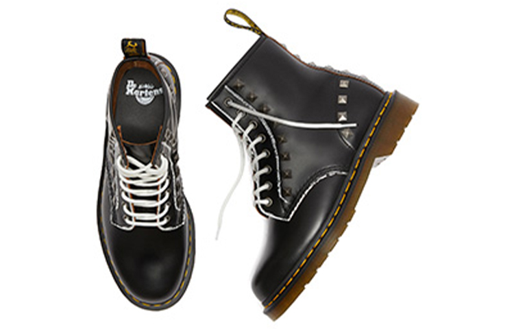 Lookbook Botas Dr. Martens 1460 Stud 8 Negro Unisex 25202001