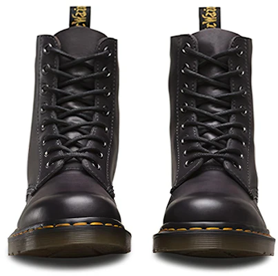 닥터마틴 1460 템펄리 블랙 (Dr. Martens 1460 Temperley Black) 21154005 Lookbook 닥터마틴 1460 템펄리 블랙 (Dr. Martens 1460 Temperley Black) 21154005