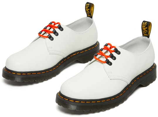 Dr. Martens/馬汀博士 1461 Ben Smooth撞色鞋帶 3孔休閒平底鞋 男女同款 白色 Lookbook Dr. Martens/馬汀博士 1461 Ben Smooth撞色鞋帶 3孔休閒平底鞋 男女同款 白色